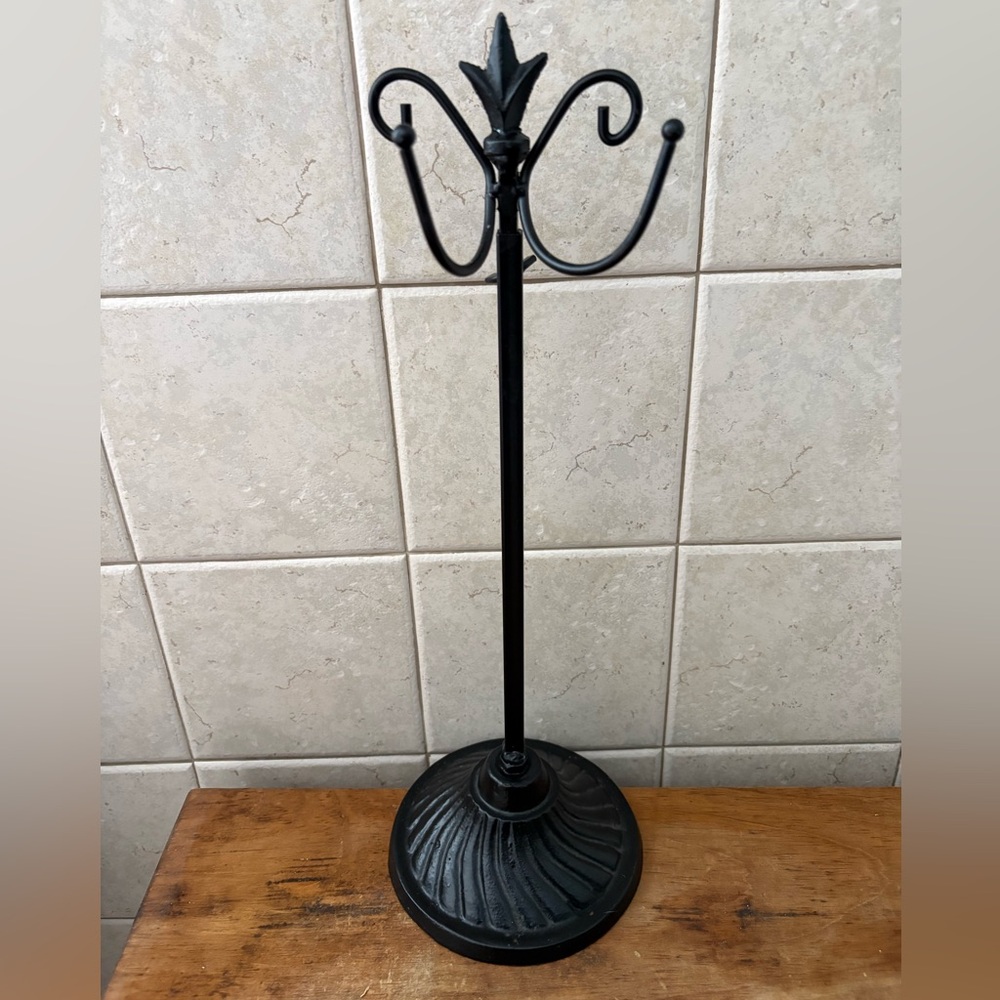 Antique Hat Stand. Wrought and Cast Iron Black Adjusting Height Hat Stand